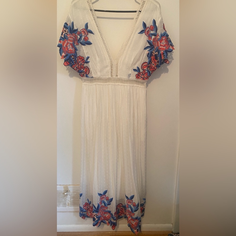 SAYLOR white embroidered midi dress size small